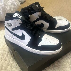 AIR JORDAN 1 MID SE